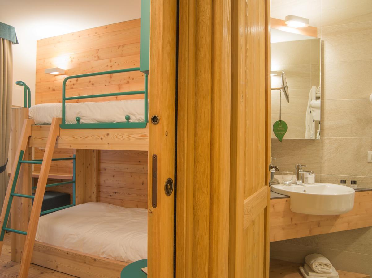 Suite,908962294:JPEG